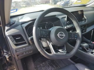 2024 Nissan Rogue SV FWD - Interior Steering Wheel With Keys Image